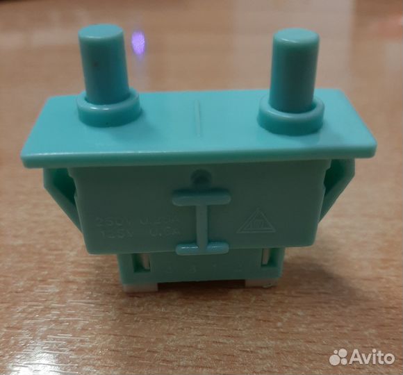 Выключатель холодильника кноп.междверный DSD-5