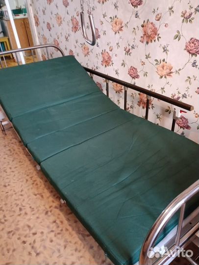 Кровать с матрасом бу