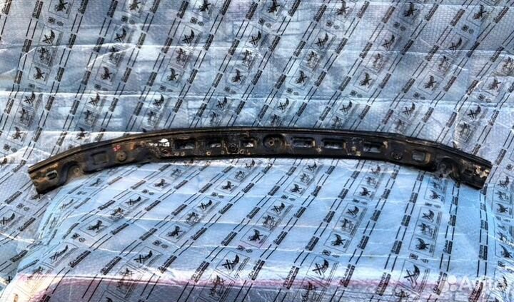 Кронштейн бампера передний Toyota Lc 200 2008-2012