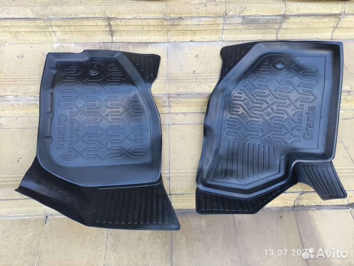 Коврики резиновые в машину