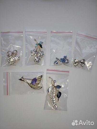 Серьги, броши, комплект