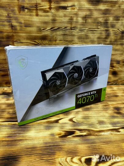 Видеокарта GeForce RTX 4070Ti Suprim SE 12Gb