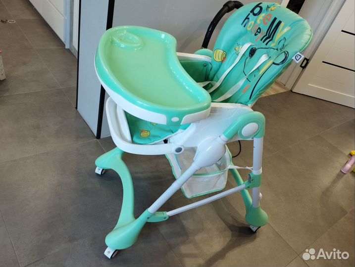Детский стульчик для кормления