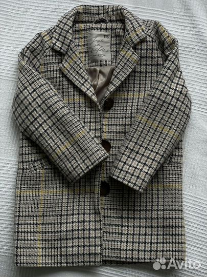 Пальто для девочки 116 Reserved