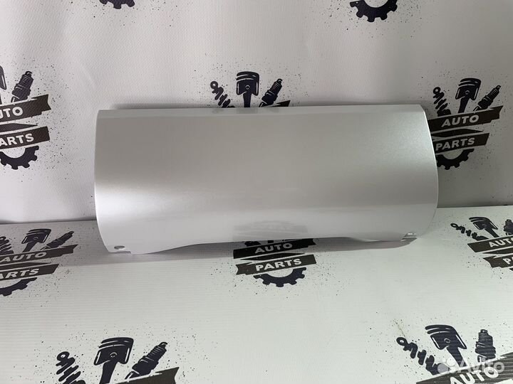 Заглушка заднего бампера Lexus LX570