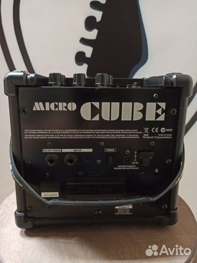 Комбоусилитель Roland Micro Cube +Блок питания