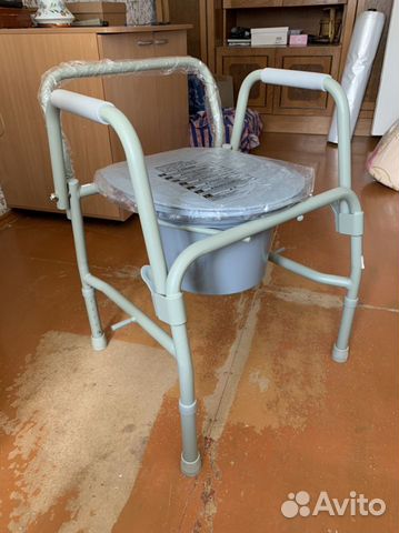 Кресло-туалет для инвалида