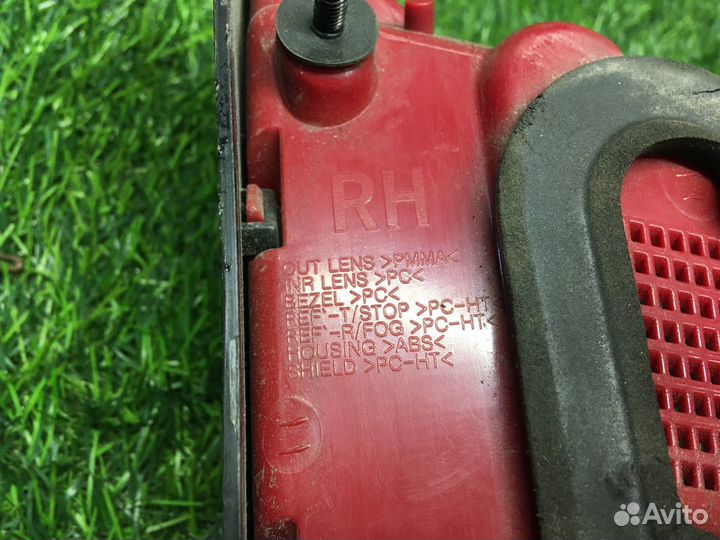 Фонарь крышки багажника задний правый kia ceed JD