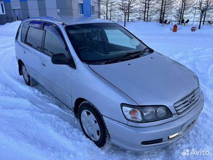 Toyota Ipsum 2.2 AT, 1997, 543 043 км