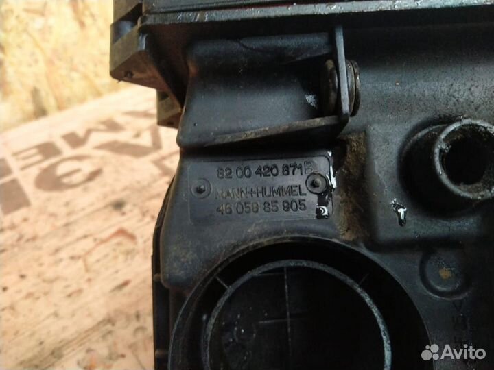 Корпус воздушного фильтра Renault Duster