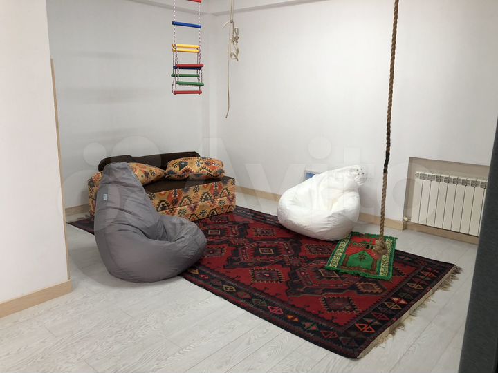 Квартира-студия, 80 м², 10/10 эт.