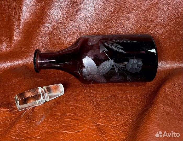 Графин (бутылка) цветное стекло завод Неман СССР