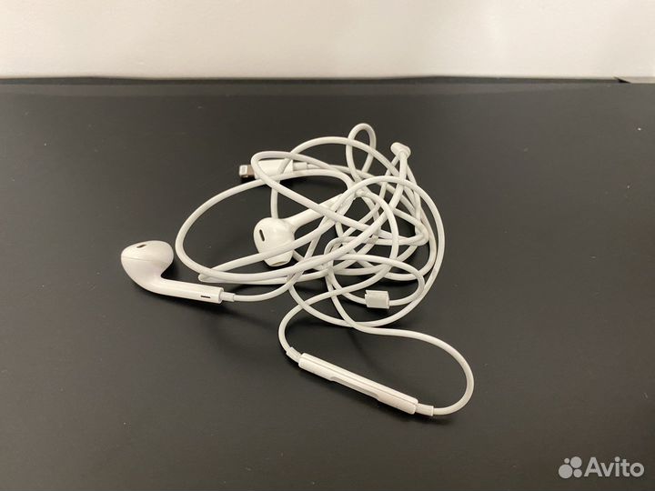 Apple earpods lightning оригинал наушники