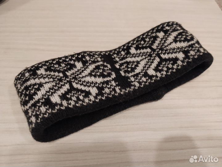 Повязка на голову вязаная