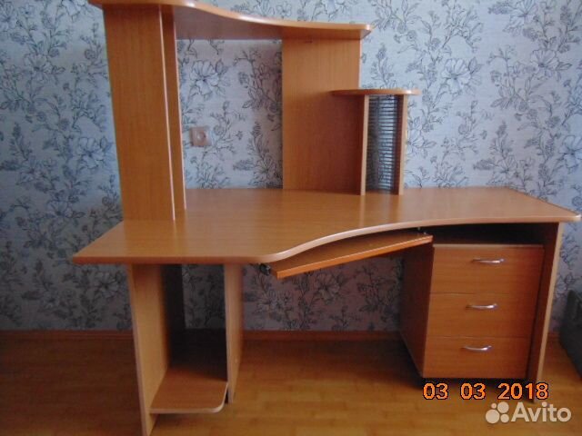Компьютерный стол