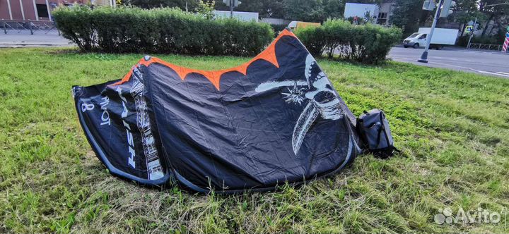 Кайт Naish pivot 8 м2 +планка