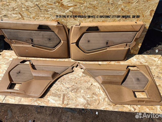 Дверные карты Mercedes w124