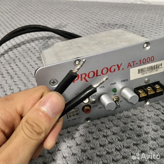 Усилитель для автомобильного сабвуфера