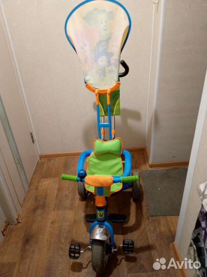 Детский трехколесный велосипед б/у с ручкой