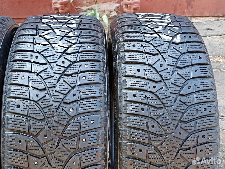 Bridgestone Blizzak Spike-02 205/55 R16 91T