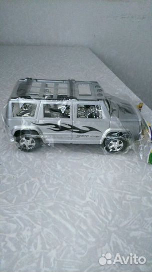 Внедорожник (новый) пластмас