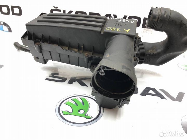 Корпус воздушного фильтра Skoda Octavia A5 (1Z)