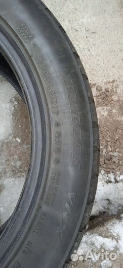 Bridgestone Blizzak VRX 245/45 R17