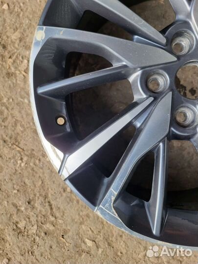 Geely coolray диск литой R18 1штука