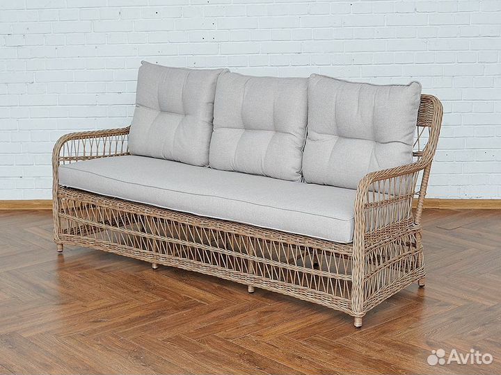 Мебель для дачи из ротанга Royal family