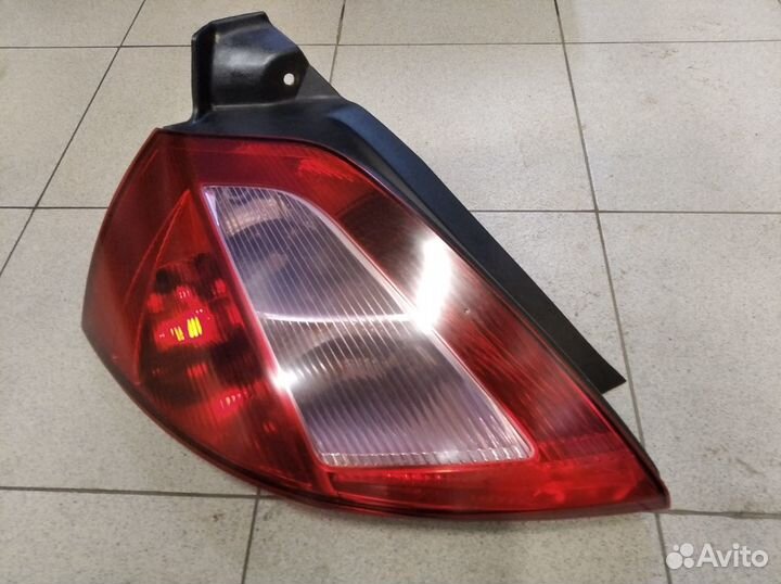 Задний левый фонарь Рено Меган 2 хэтчбек