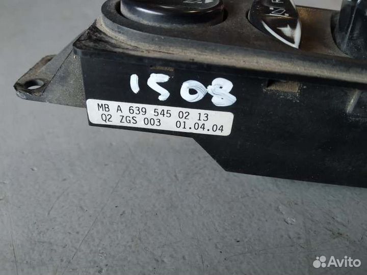 Блок кнопок стеклоподъемника Mercedes Vito W639