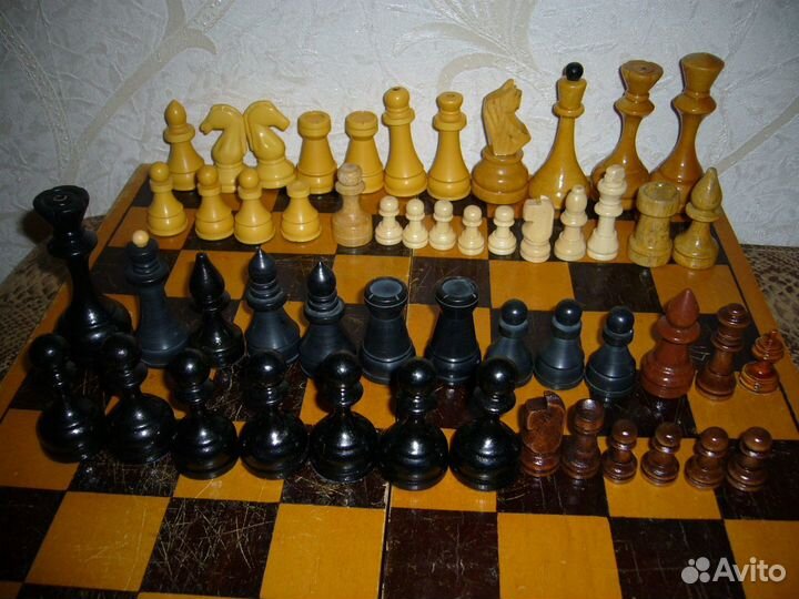 Шахматные фигуры, шахматы с доской