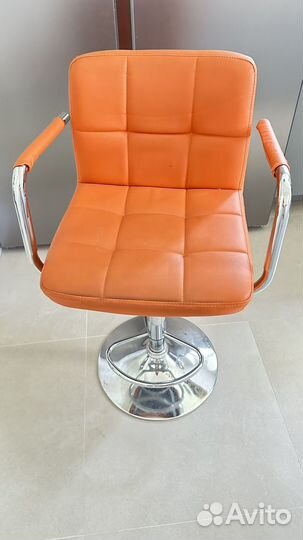 Стул для визажиста бровиста