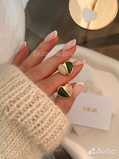 Серьги сердце зеленая половинка цвет золото