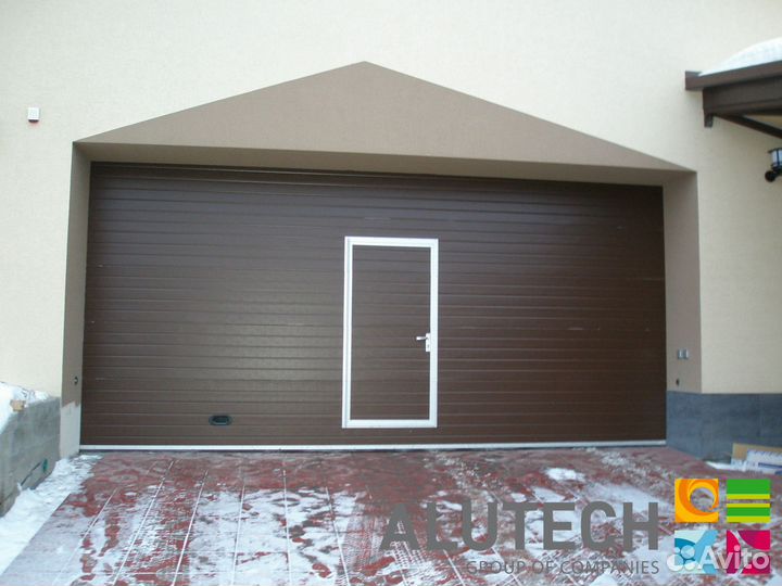 Секционные ворота alutech