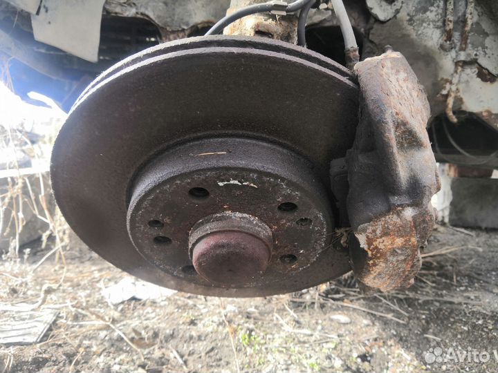 Суппорта передние мерседес 124 Е420 под 295 диск