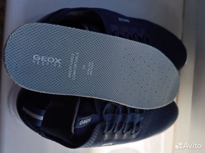 Кроссовки детские 34