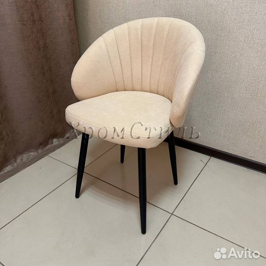 Мягкие кухонные стулья зефирки 