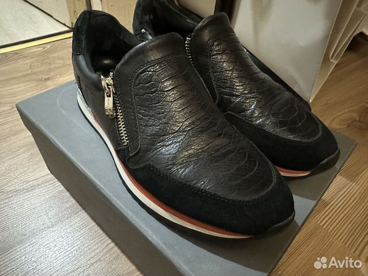 Кроссовки женские Carlo Pazolini