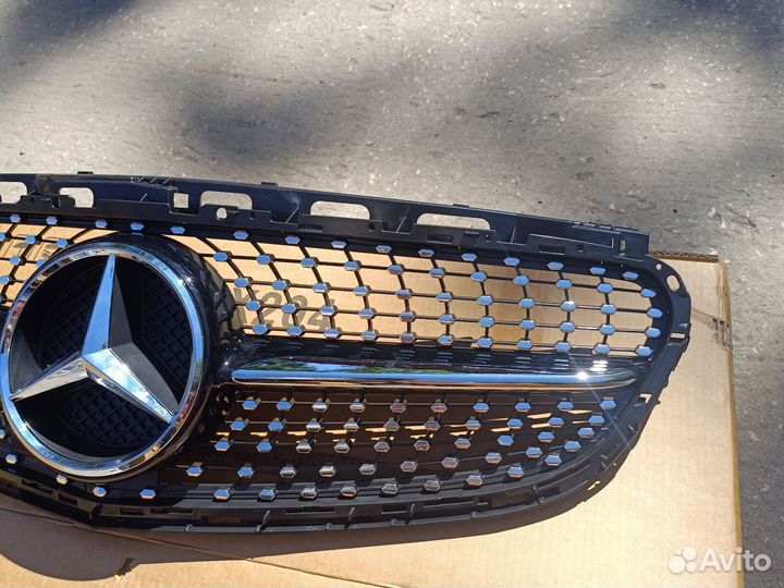 Решетка радиатор Mercedes 212 рестайлинг A21288508