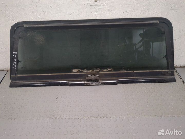 Стекло заднее Nissan Navara, 2001