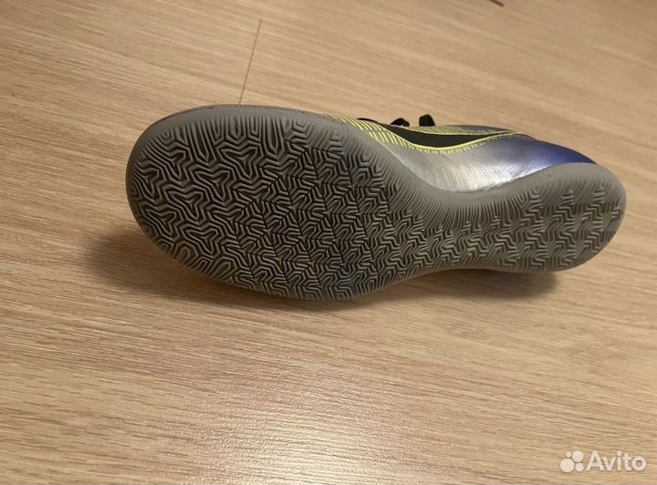 Футбольные бутсы nike mercurial