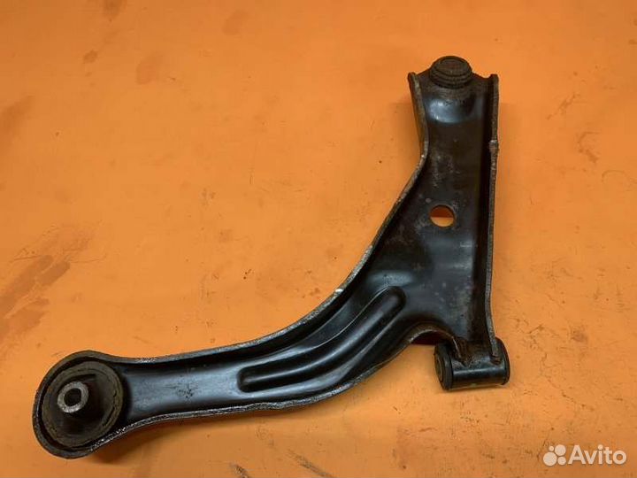 Рычаг подвески нижний передний правый Ford Escape