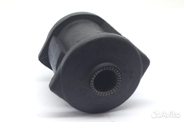 Сайлентблок задней цапфы к продольной тяге toyota