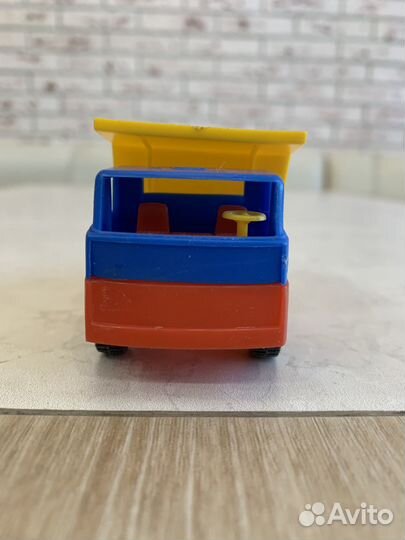 Машинка грузовик Dunlop пластик 1980-е гг