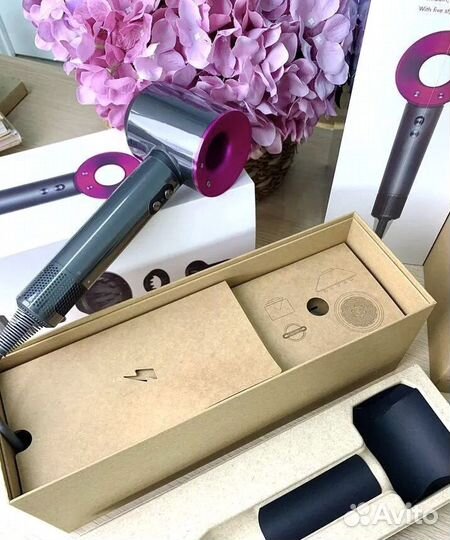 Фен Dyson supersonic