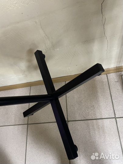 Вешалка напольная металлическая