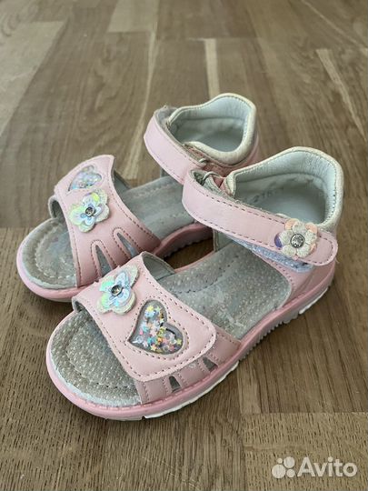 Босоножки для девочки