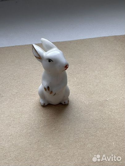 Статуэтка фарфор