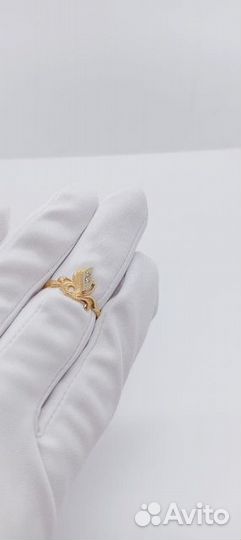 Кольцо с синтетическим камнем Золото